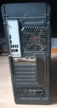 Компьютер корпусы мөлдір бүйір панелі және жарықтандырумен