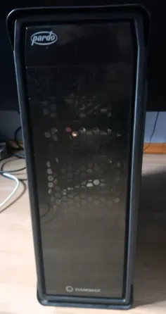 Компьютер корпусы мөлдір бүйір панелі және жарықтандырумен