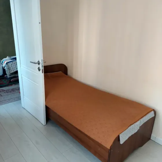 Күн сәулесінде қаралған шкаф