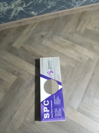 Современная ванная комната с душевой кабиной и стиральной машиной