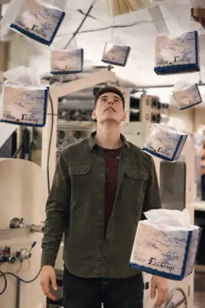 Ақ қағаз кубиктері қолдану үшін қапталған