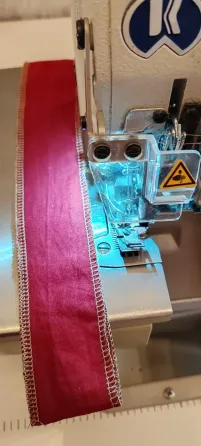 JACK JK-606 тігін машинасы қызыл матамен