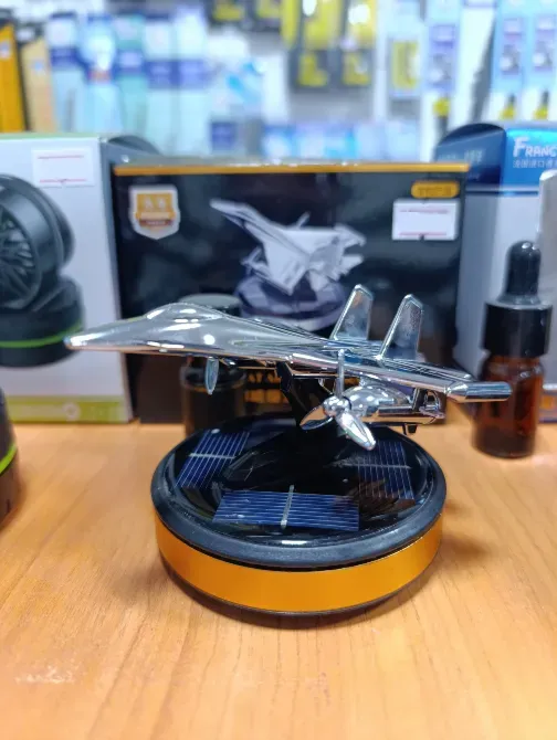 солнечный самолет