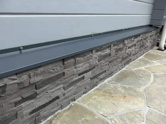 Окно на деревянном доме