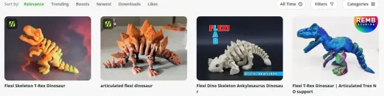 Фигура белого кота из пластика