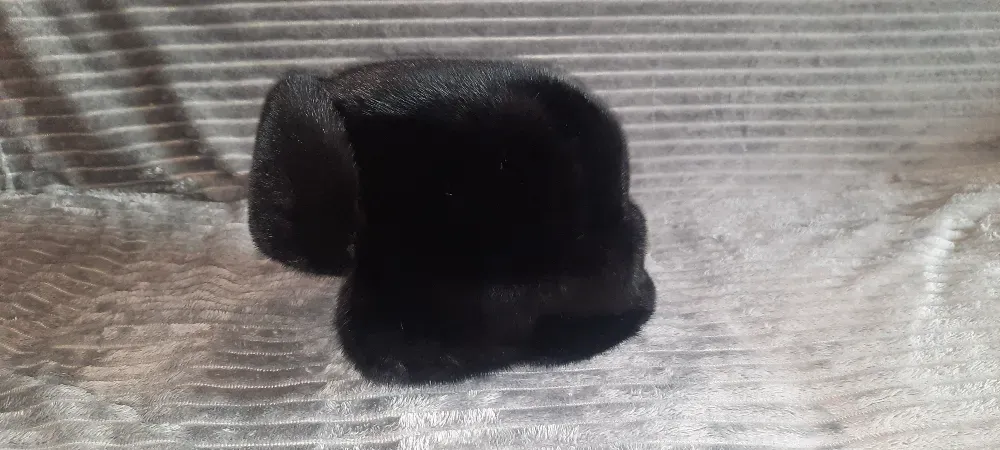 Қара мех шапка дөңгелек формда