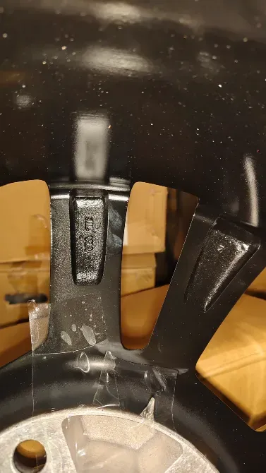 Боковая часть диска с маркировкой