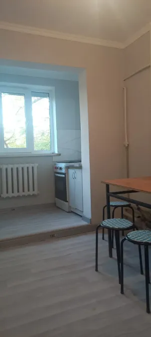 Тамаша тереземен ас үй және асханалық үстел