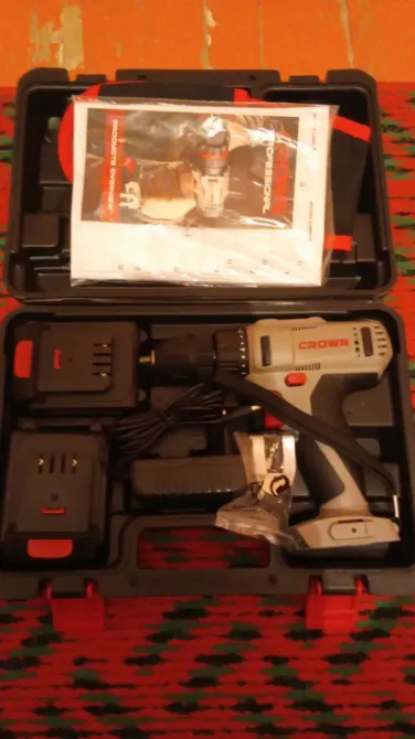 Ударная дрель с зарядным устройством и инструкцией