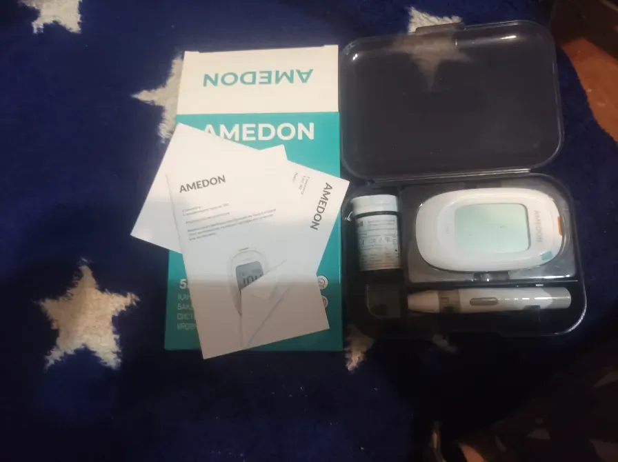 Набор для измерения уровня сахара в крови AMEDON, содержащий устройство, инструкции и необходимые материалы