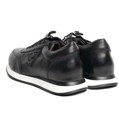 Продам Кроссовки, размер 39  Алматы