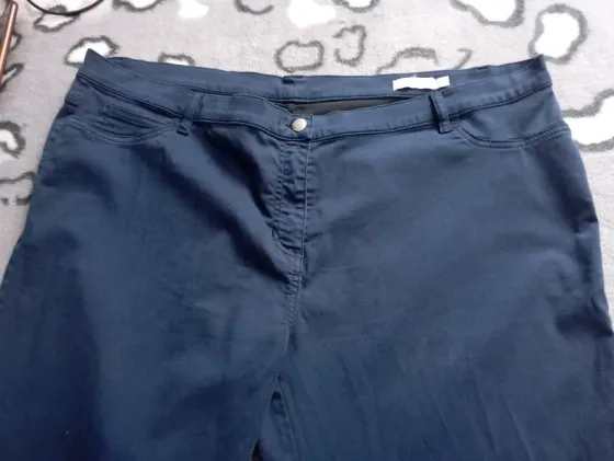 Продам джинсы новое размер 54  Алматы