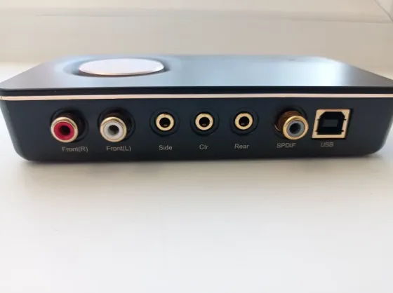 Кабель USB с коннекторами типа A и B для подключения аудиоустройства