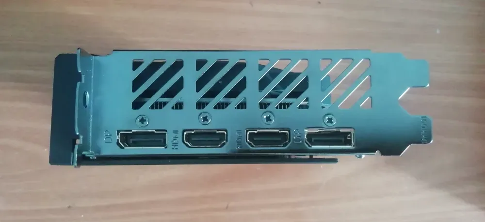 Порты подключения видеокарты с HDMI выходами