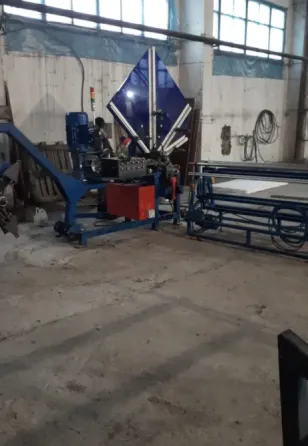 Старый цех с производственным оборудованием