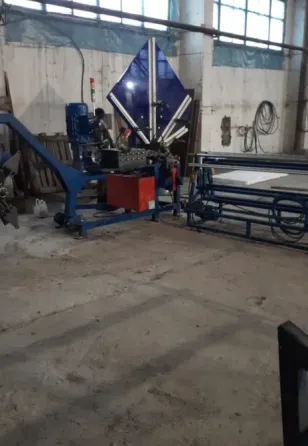 Старый цех с производственным оборудованием