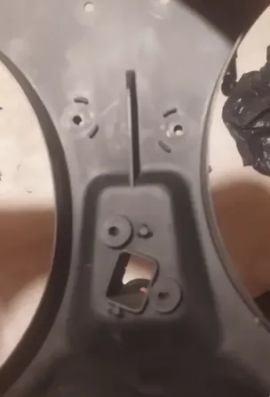 Крышка радиатора с двумя отверстиями под вентиляторы