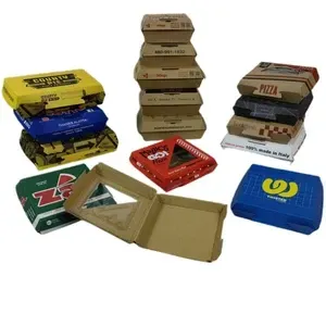 Пицца в картонной коробке с аппетитными начинками