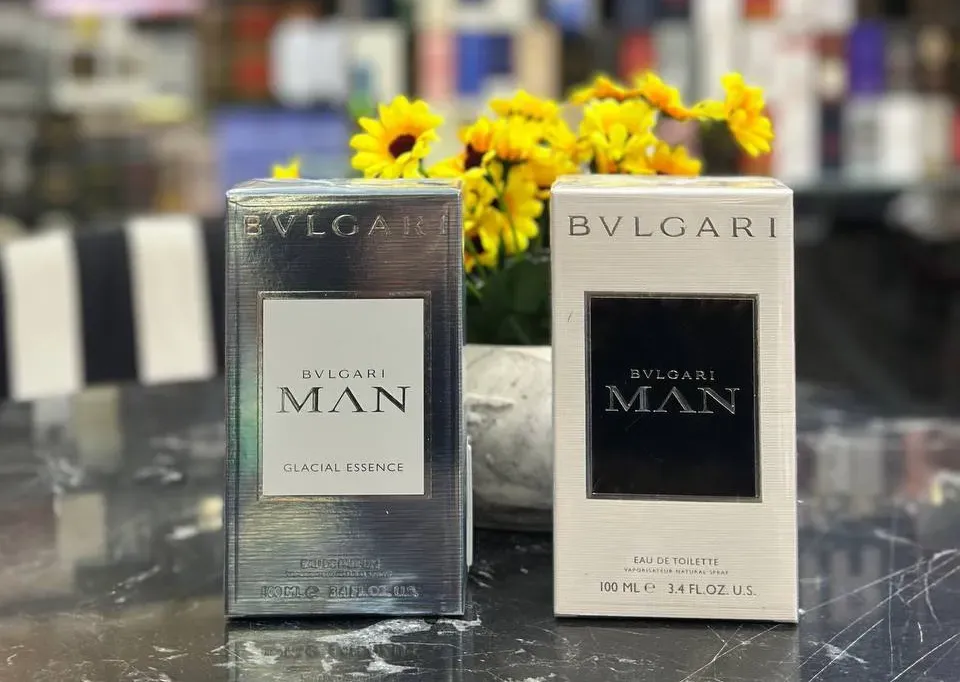 Два флакона Bvlgari Man с цветами