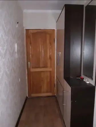 Планировка комнаты с двумя дверными проемами