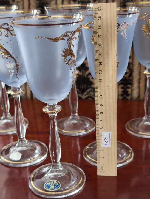 Бокалы с линейкой для измерения высоты и биркой Bohemia