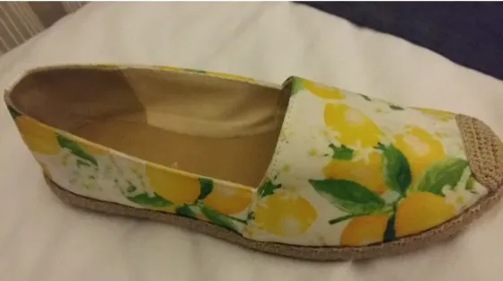 Классикалық қара Venesia балеткалары ішкі жұмысымен