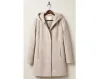 Бежевый капюшонды пальто вешалкада