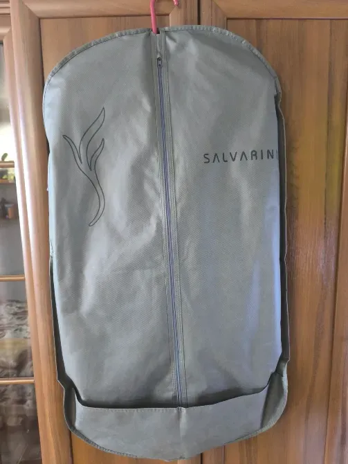 Чехол для одежды с логотипом Salvarini, закрытый