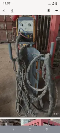 Скатушка және кабельдері бар дәнекерлеу жабдығы