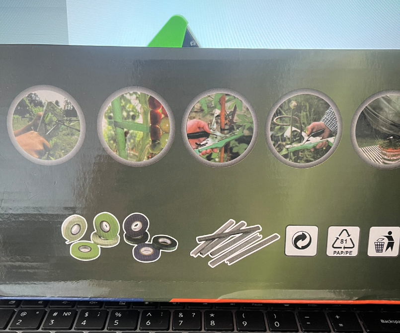 Упаковка с изображениями функций устройства для подвязки растений