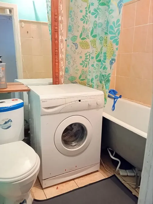 Санузел с стиральной машиной и ванной