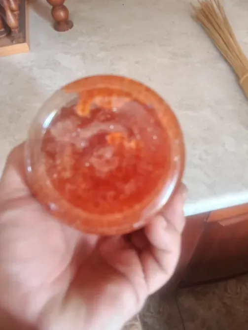 Стеклянная банка с икрой