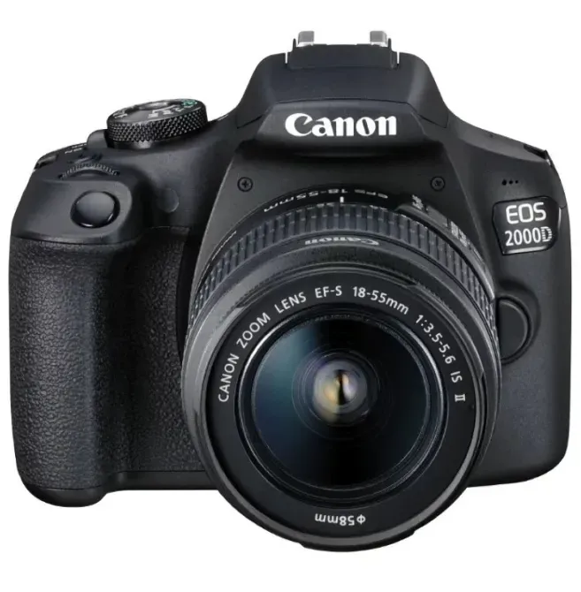 Canon EOS 2000D камерасының алдыңғы көрінісі объективпен