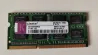 Kingston 2ГБ оперативті жады модулі, DDR3, 1066МГц, PC3-8500, жасыл текстуралы тақта және жад чиптерімен.