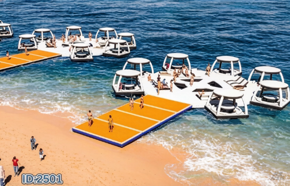 Современные надувные платформы для отдыха у моря с стульями и бассейном