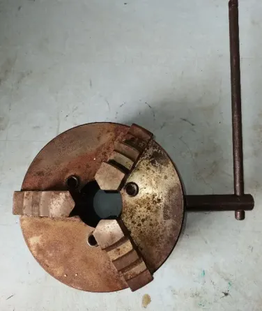 Чак для токарного станка с отдельной ручкой для регулировки