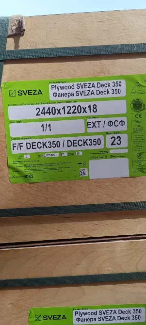 Этикетка с информацией о фанере SVEZA Deck 350 и ее характеристиками