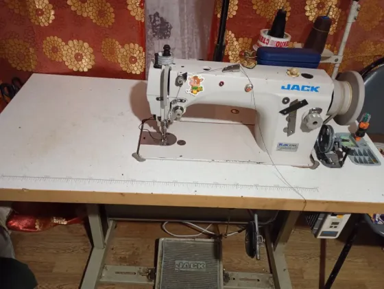Продается швейная машинка шагающая JACK, никогда не была в ремонте, цена 120000 тенге
