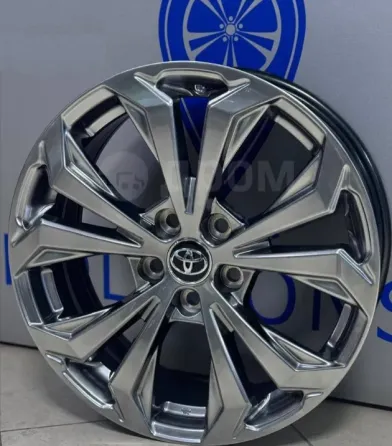Диск Toyota с 10 спицами, серебристый металл, стильный дизайн для автомобилей