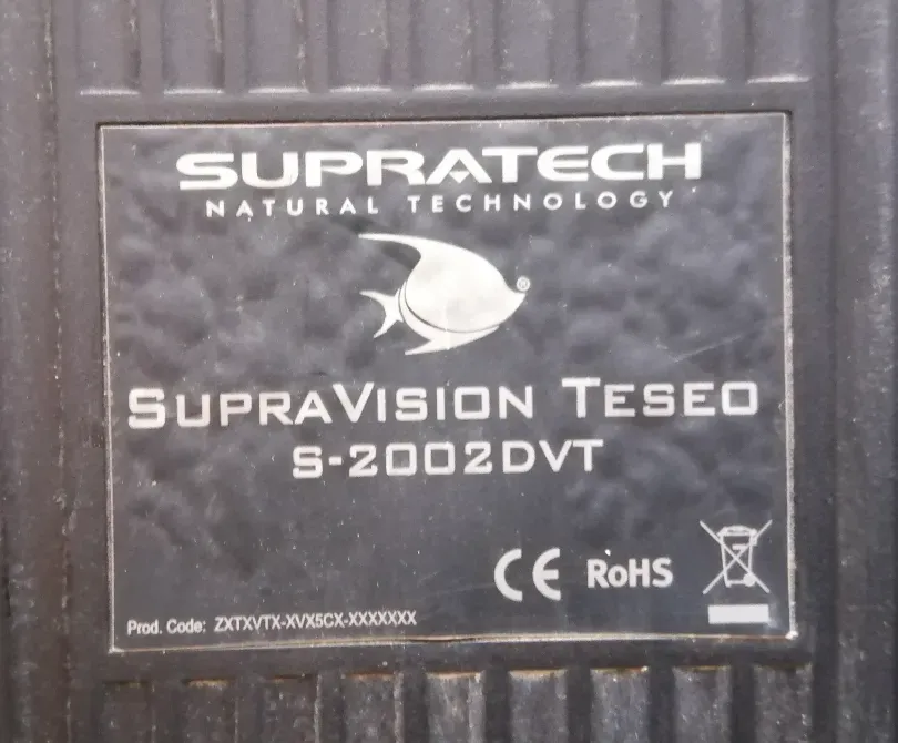 Устройство SupraVision Teseo S-2002DVT от компании Supratech с логотипом и информацией о продукте