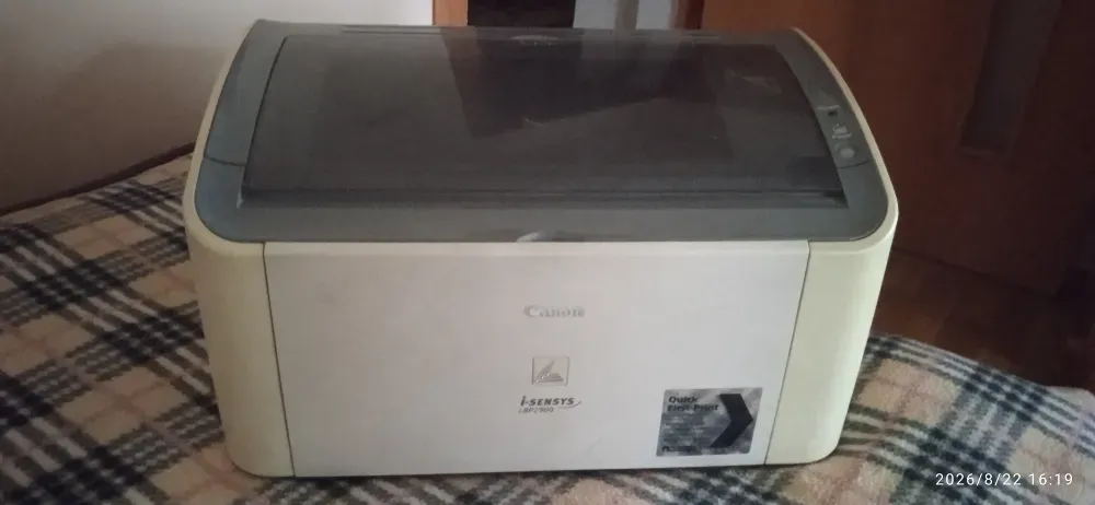 Принтер Canon сбоку