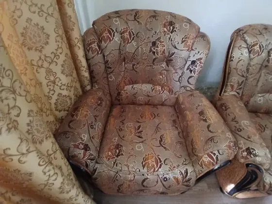 Комплект мягкой мебели в классическом стиле: раскладной диван и два кресла Астана