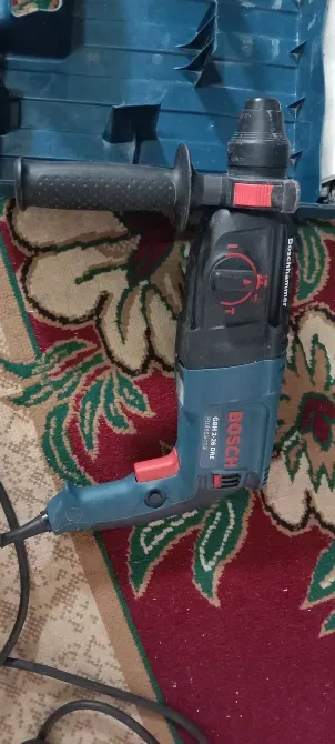 Инструмент Bosch GBH Professional с регулируемыми функциями